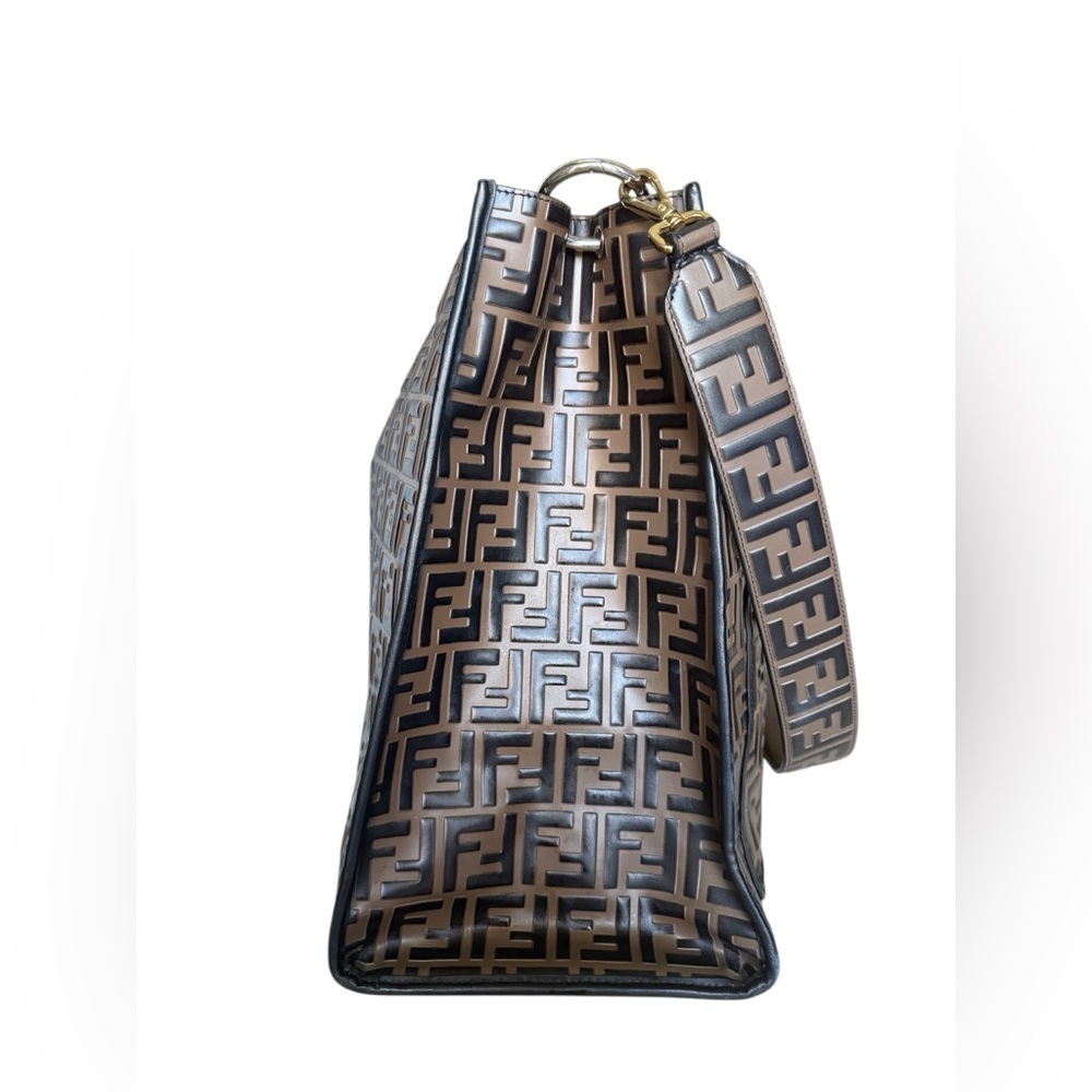 Fendi Black and Brown Tote with Iconic‎ Monogram - Picture 3 of 16